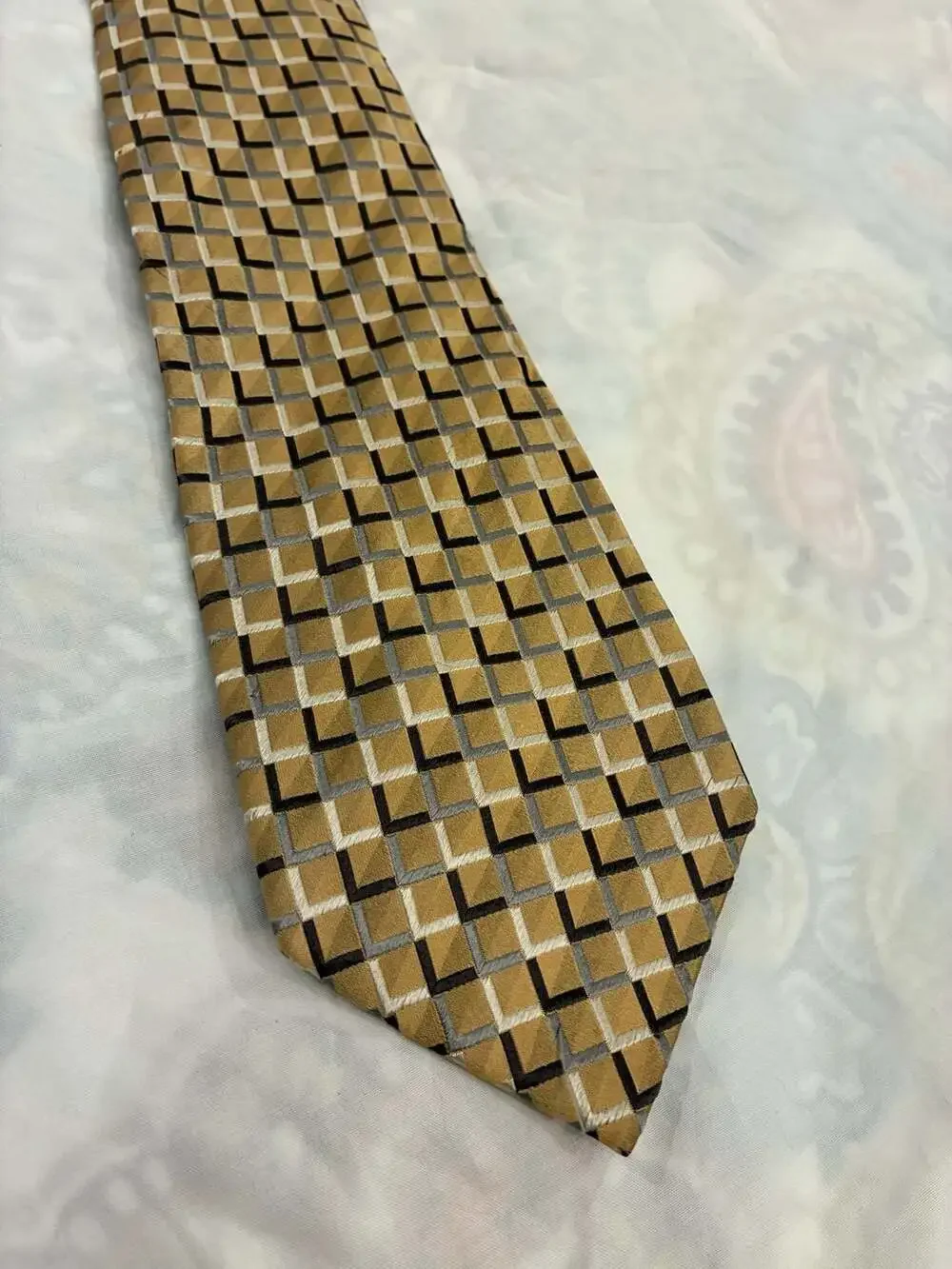 Vintage Alexander Julian Colours Gold Yellow Geometric Diamond Pattern Silk Neck